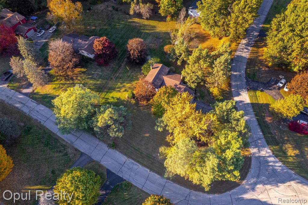 5885 Cedar Knoll Drive, Brighton, MI 48116 — Photo 44