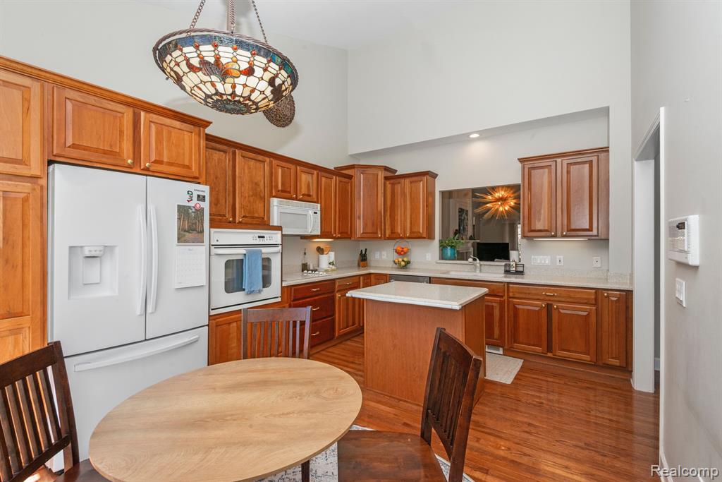 16420 Cypress, Northville, MI 48168 — Photo 5