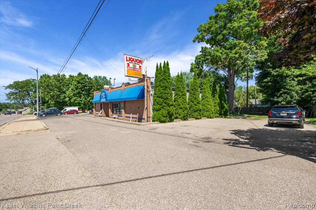 2515 Union Lake Road, Commerce Twp, MI 48382 — Photo 5