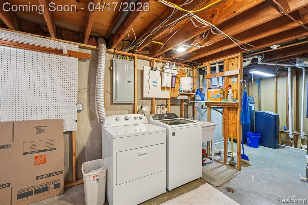 2385 Keith Road, West Bloomfield, MI 48324 — Photo 21