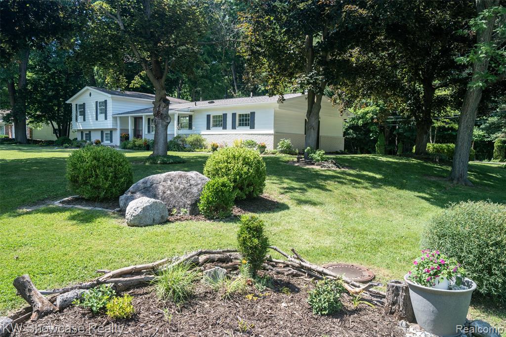 7000 Pebblecreek Road, West Bloomfield, MI — Photo 25