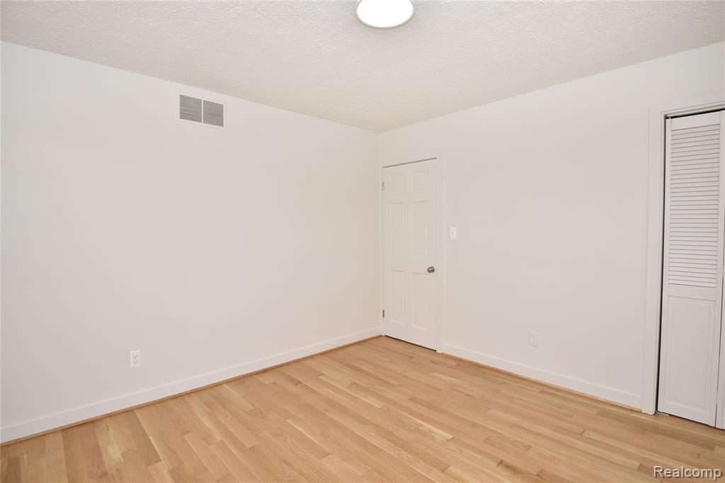 710 Donald Avenue, Royal Oak, MI 48073 — Photo 12
