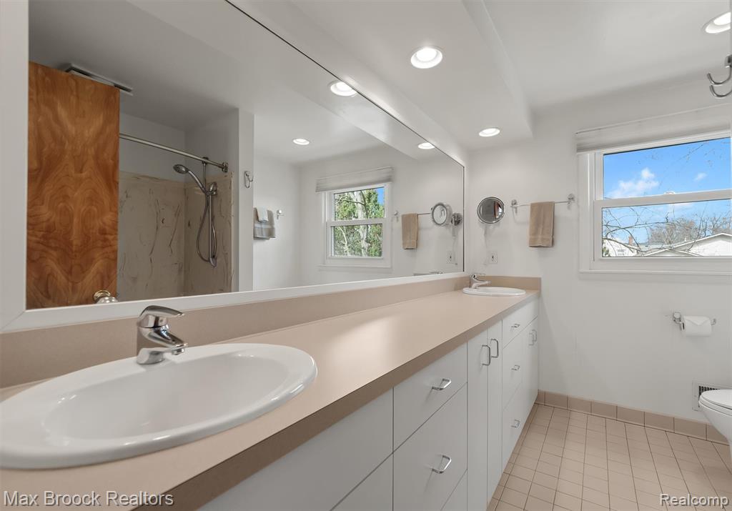 6540 Alderley Way, West Bloomfield, MI — Photo 41