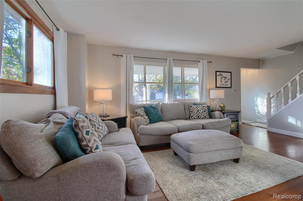 8650 Buffalo Drive, Commerce Twp, MI 48382 — Photo 5