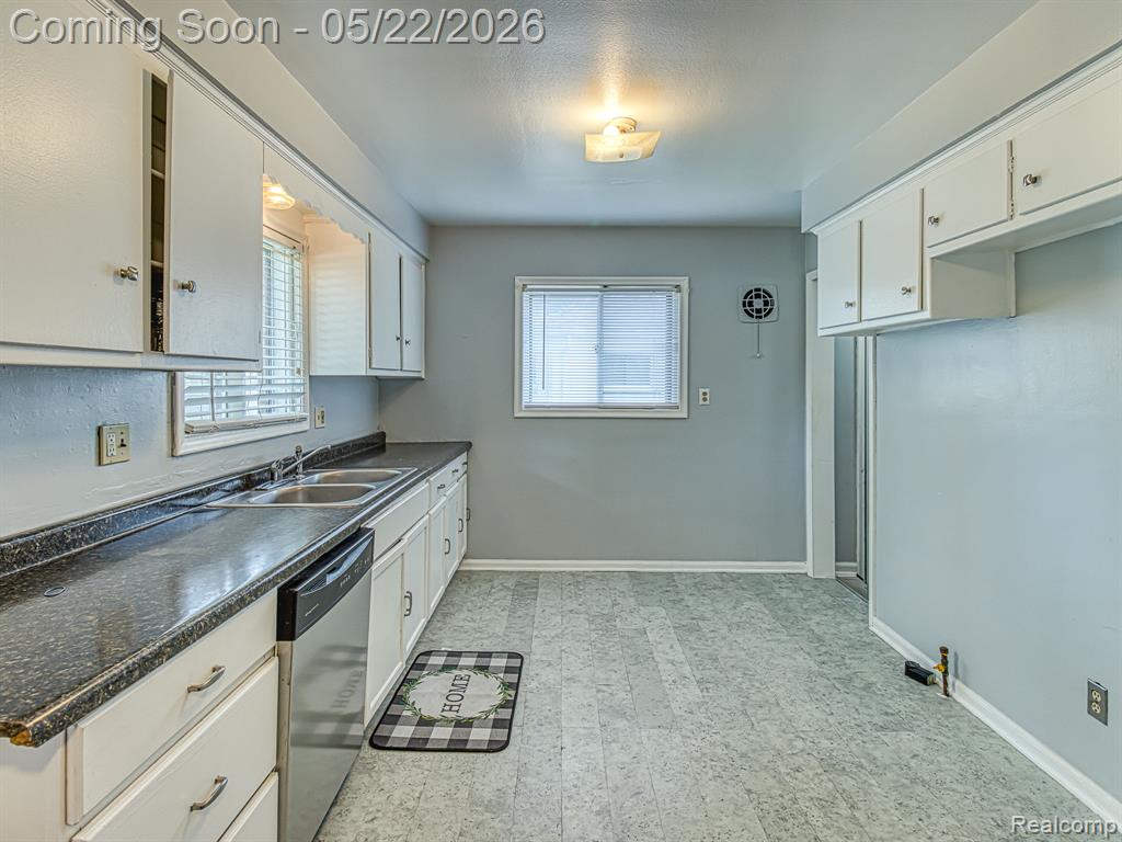 8501 Allen Road, Allen Park, MI 48101 — Photo 4