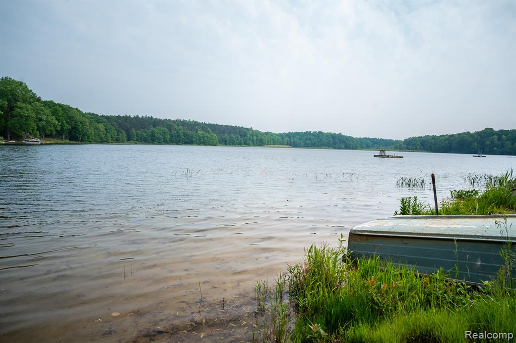 3236 Shady Oak Drive, Columbiaville, MI 48421 — Photo 41