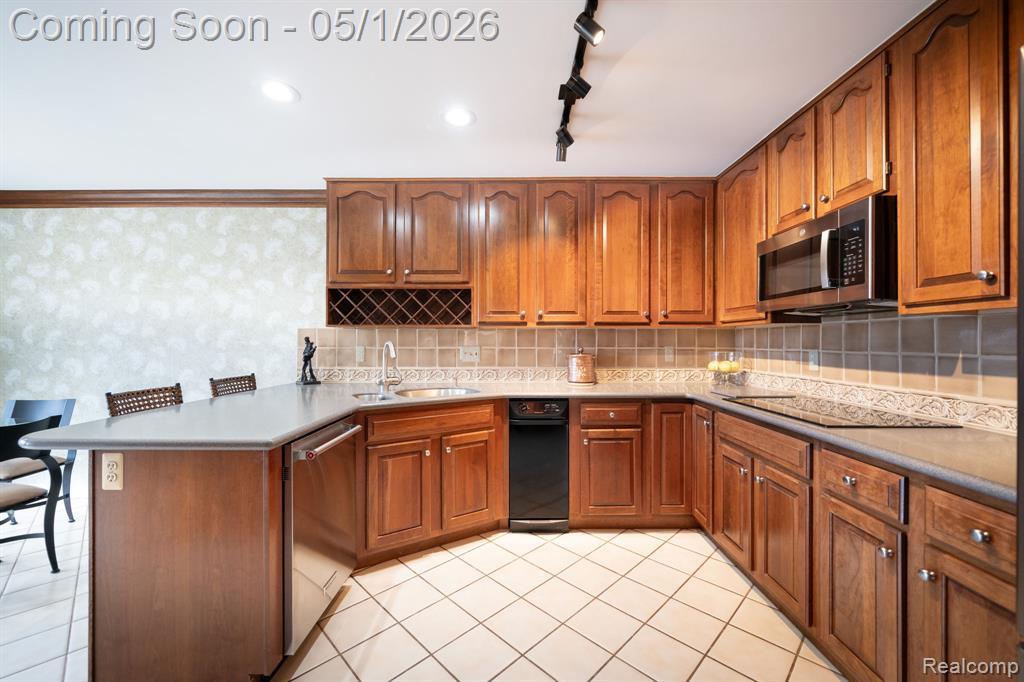26230 Harbour Pointe Drive S, #44, Harrison Township, MI — Photo 18
