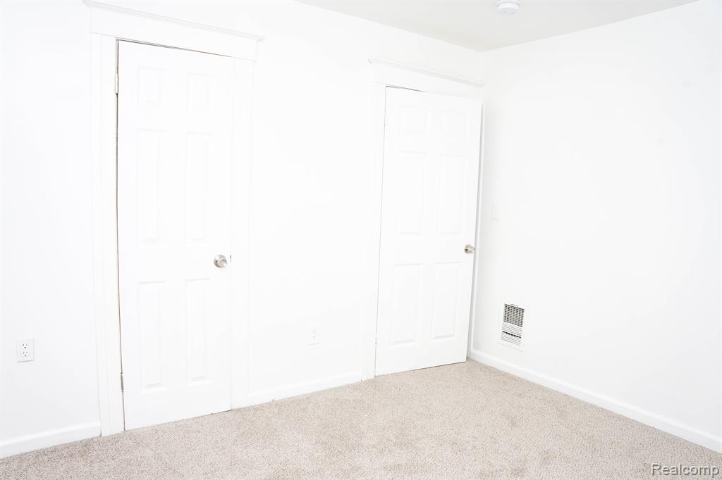 81 WILLARD Street, Pontiac, MI 48342 — Photo 14