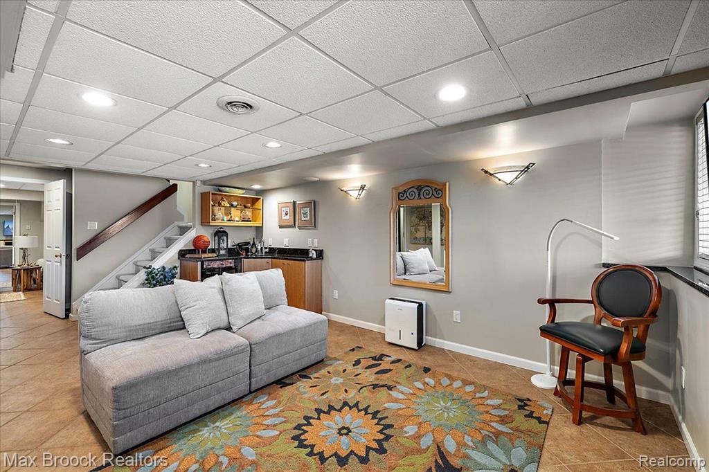 892 TARTAN Trail, Bloomfield Hills, MI 48304 — Photo 33