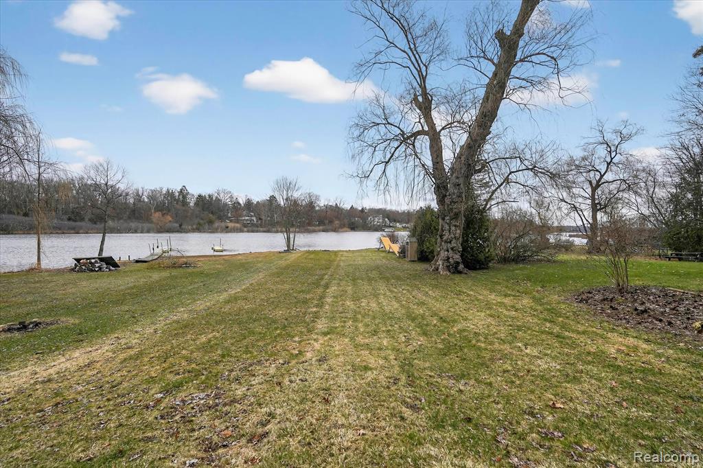 640 Sunset, White Lake, MI 48383 — Photo 56