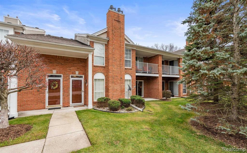 52224 Heatherstone Avenue, Macomb, MI 48042 — front exterior