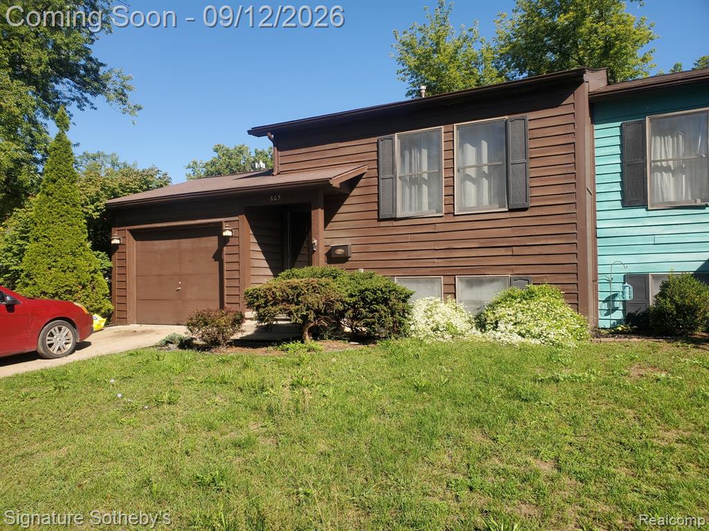 605 Amelia Avenue S, Royal Oak, MI 48073