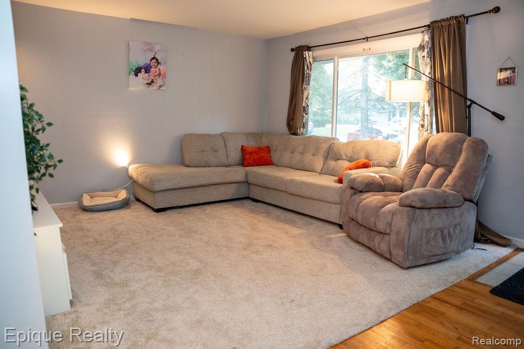 4505 Old Carriage Road, Flint, MI 48507 — Photo 12