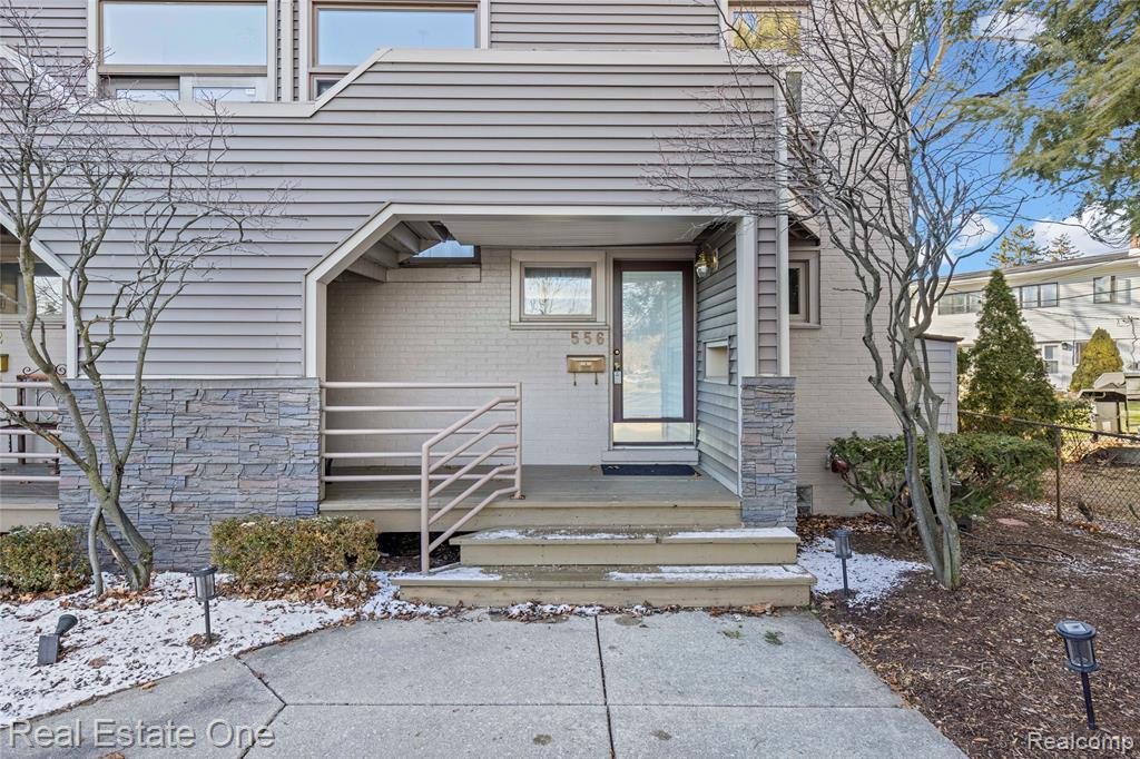 556 Bloomfield Court, Birmingham, MI 48009 — Photo 32