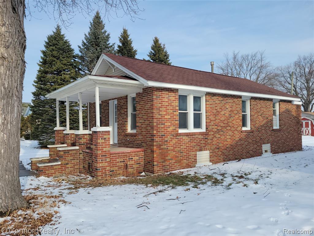 563 Saint Paul Street, Marysville, MI 48040 — Photo 3