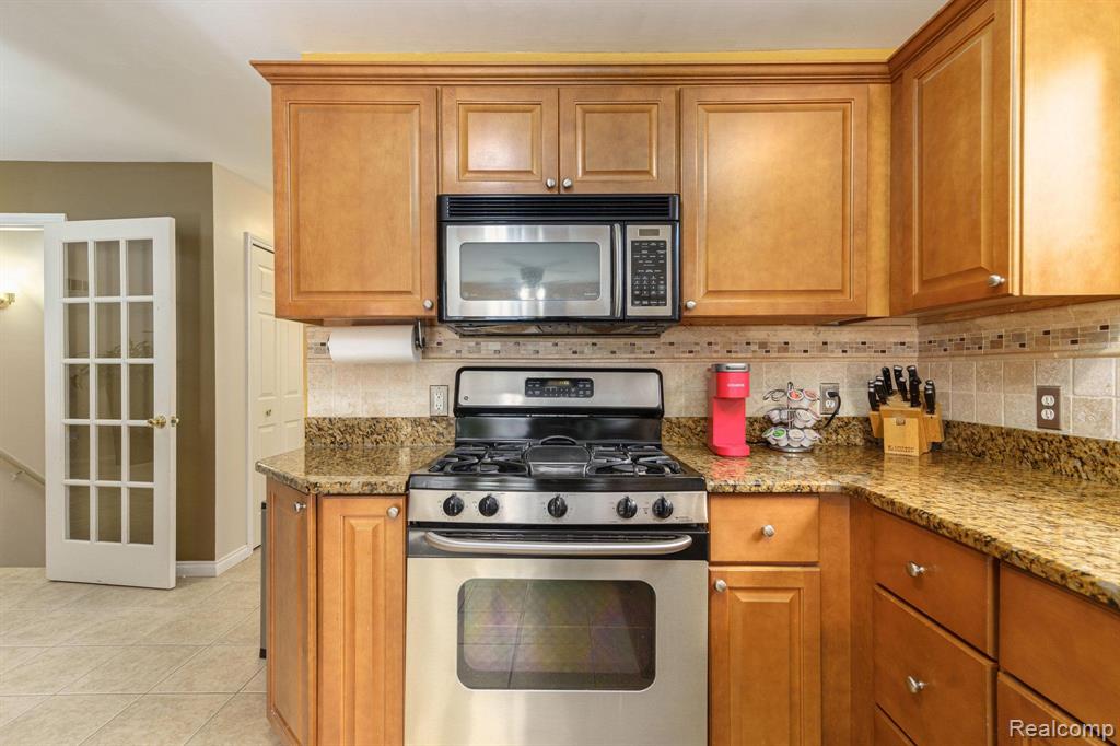 230 E Elizabeth Street, Lake Orion, MI 48362 — Photo 26