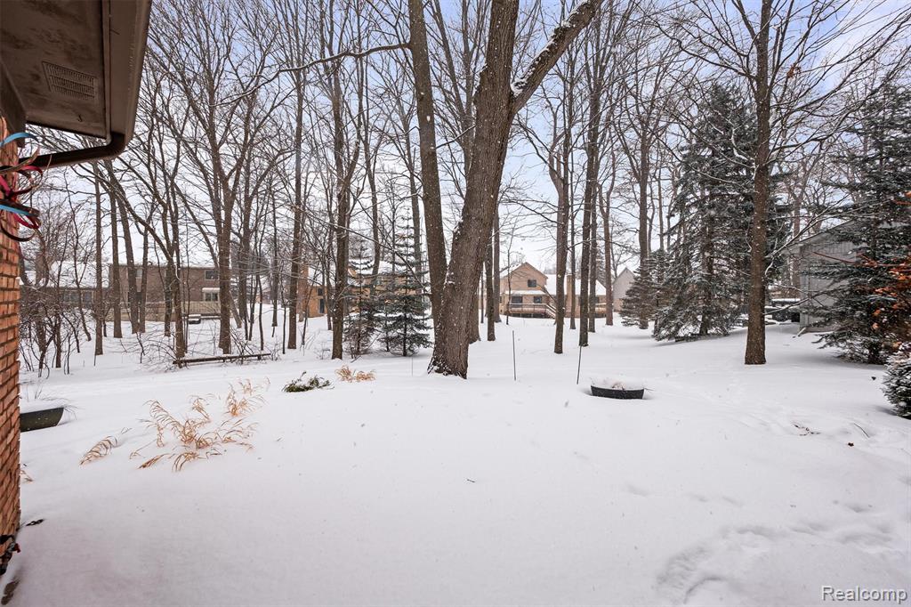 6018 Glen Eagles Drive, West Bloomfield, MI 48323 — Photo 35