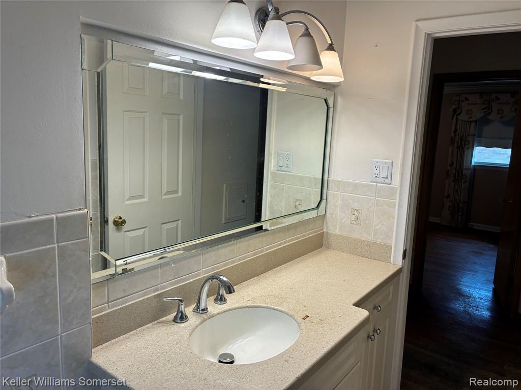 18031 Mott Avenue, Eastpointe, MI 48021 — Photo 25