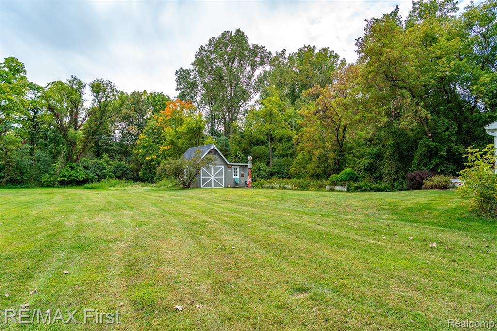 7470 Thornwood Street, Canton, MI 48187 — Photo 10