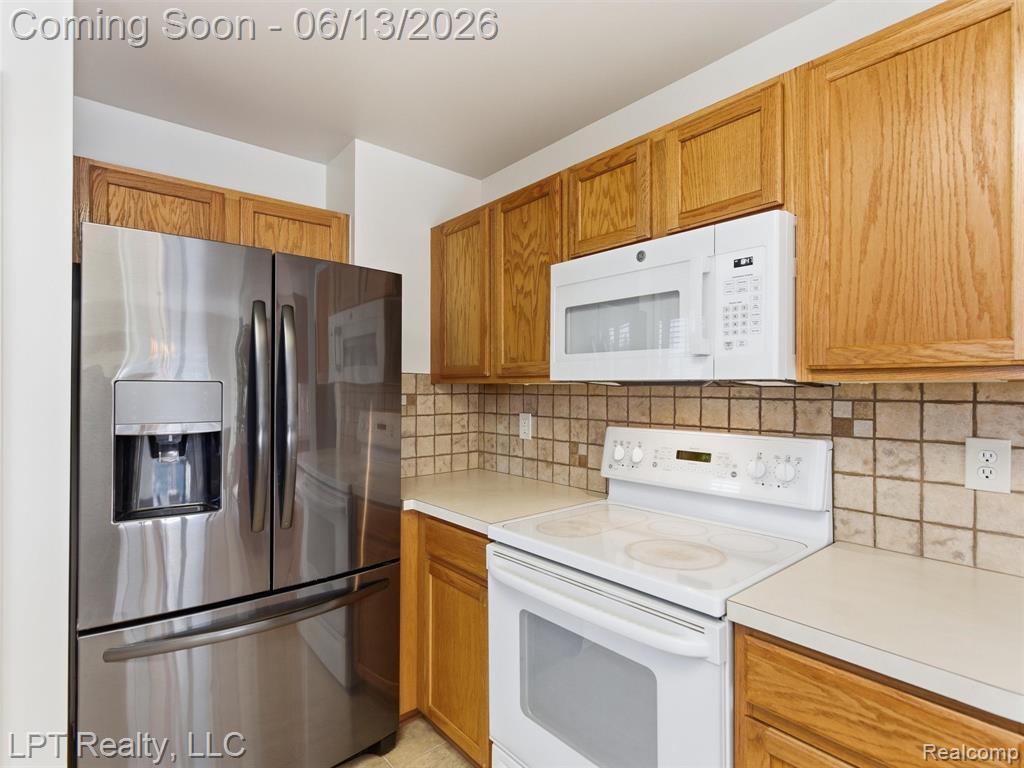 7035 Iris Court, Grand Blanc, MI 48439 — Photo 19