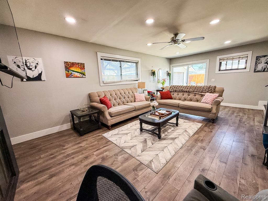 30723 Flanders Avenue, Warren, MI 48088 — Photo 15