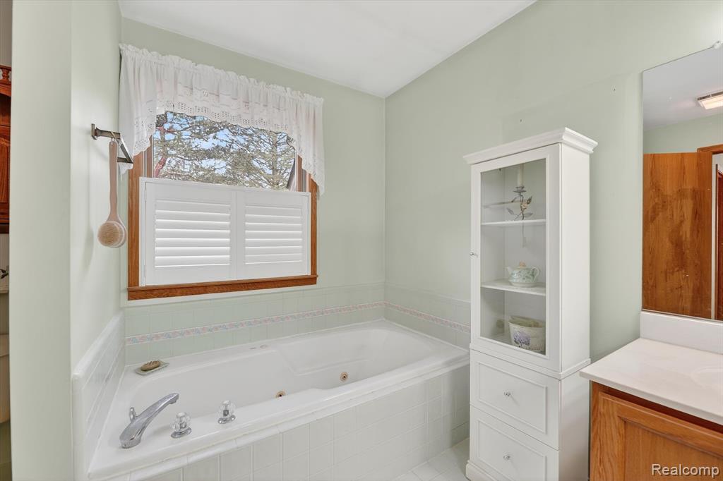 7798 Lee Road, Brighton, MI 48116 — Photo 29