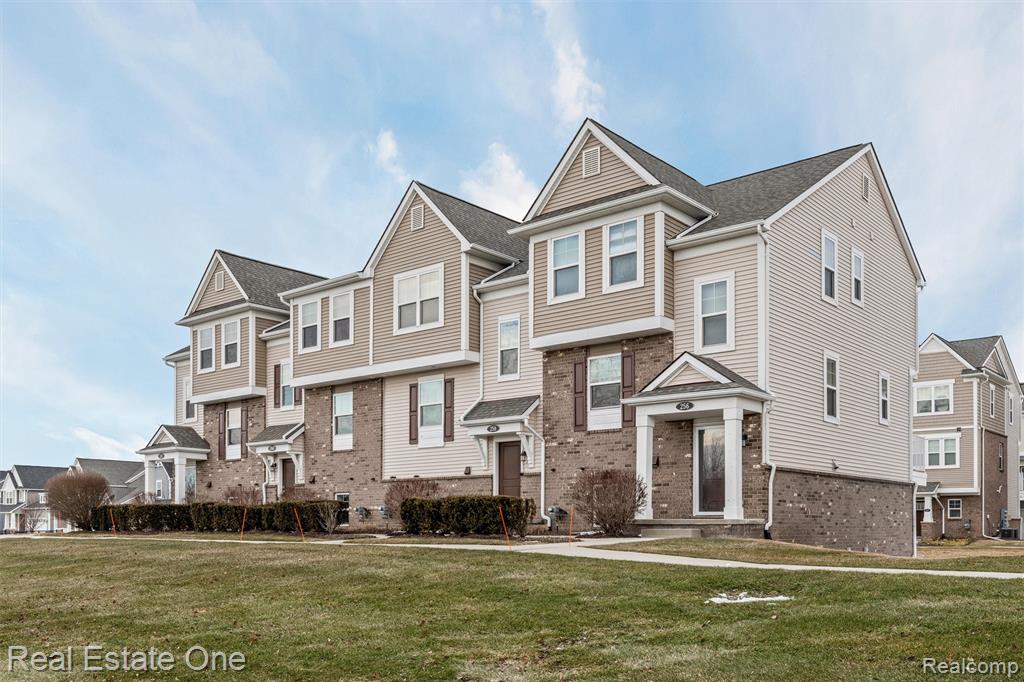 260 Center Boulevard, Wixom, MI 48393 — Photo 3