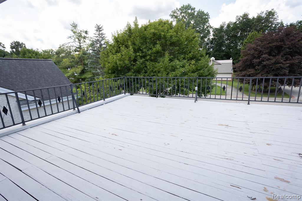 5881 NANEVA, West Bloomfield, MI — Photo 43