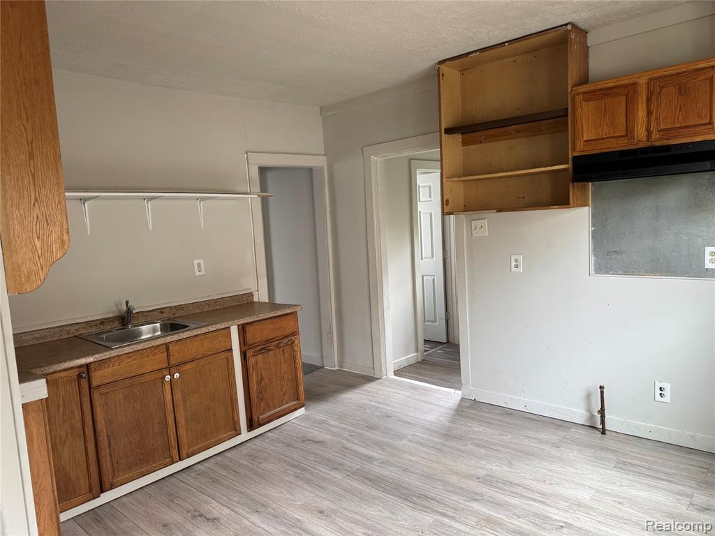 6490 Rosemont Avenue, Detroit, MI 48228 — Photo 5