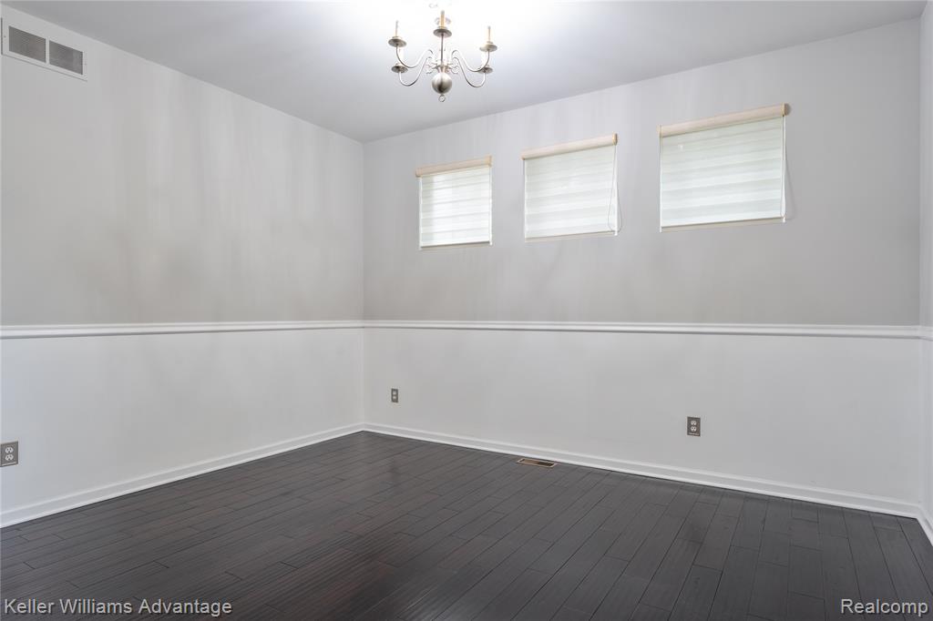 27460 Belgrave Place, Novi, MI — Photo 9