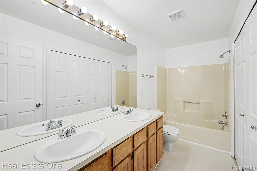 1797 Poppleton Drive, West Bloomfield, MI 48324 — Photo 31