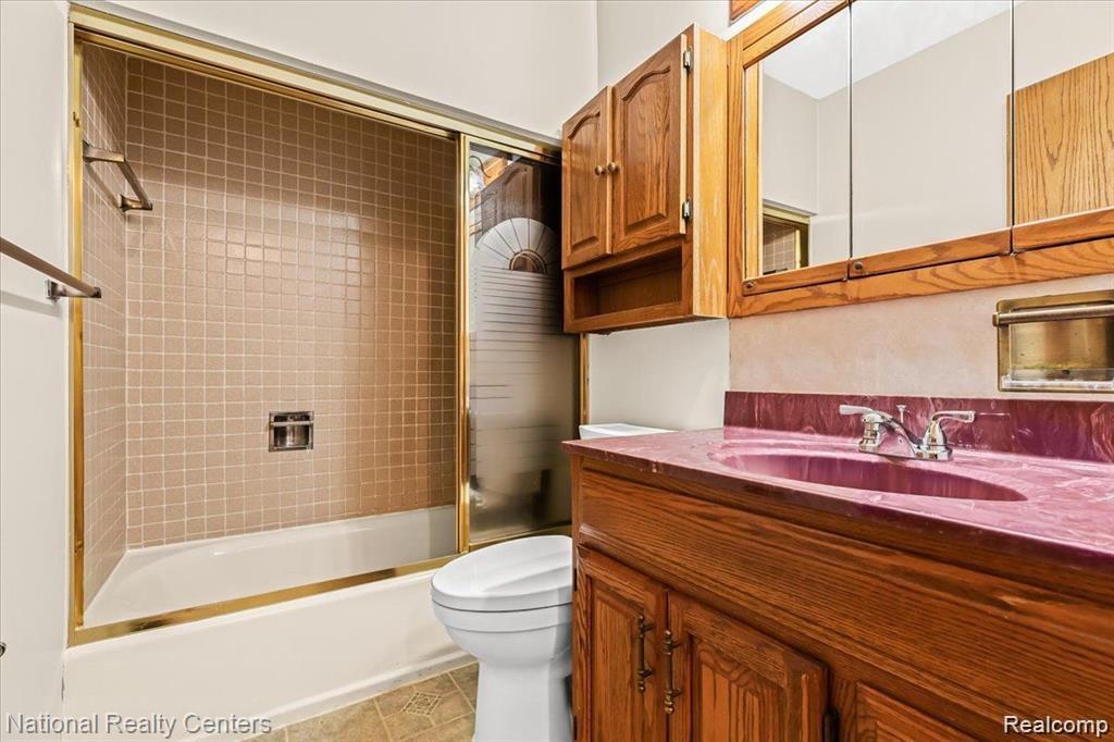 5644 Croissant Street, Dearborn Heights, MI 48125 — Photo 21