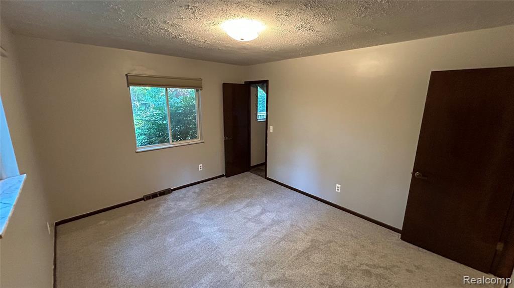 8397 Reese Road, Clarkston, MI 48348 — Photo 9