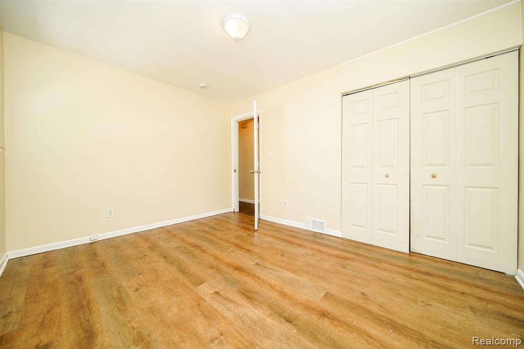 4620 DUDLEY Street, Dearborn Heights, MI 48125 — Photo 29