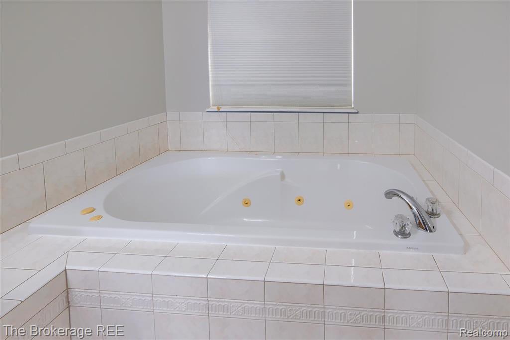 3394 Baltour Drive, Davison, MI 48423 — Photo 38