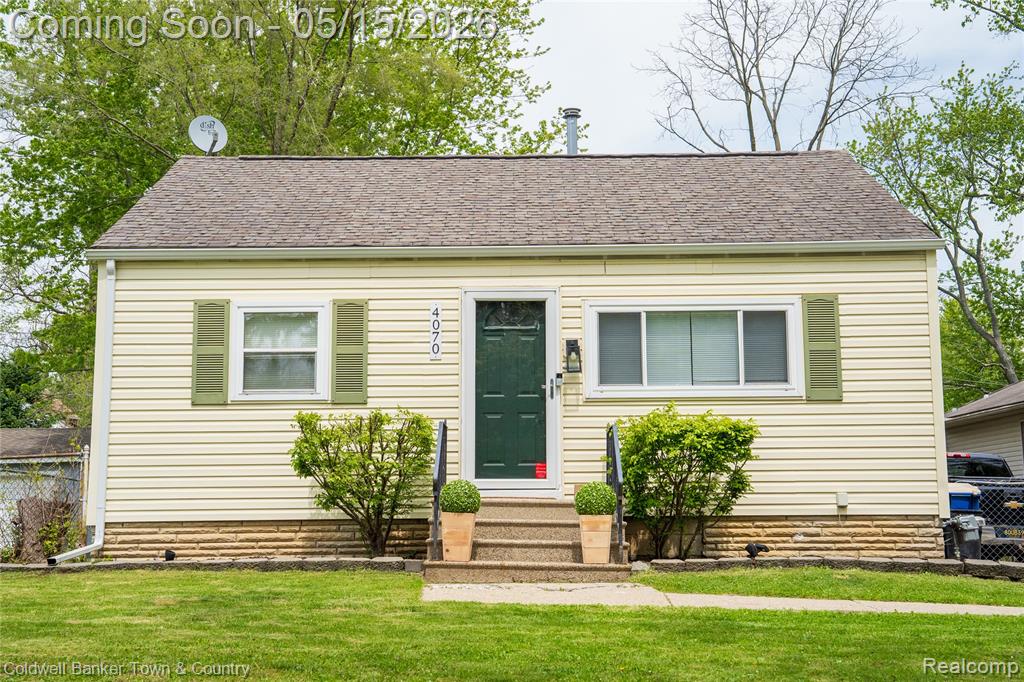 4070 Lanette Drive, Waterford, MI 48328 — front exterior