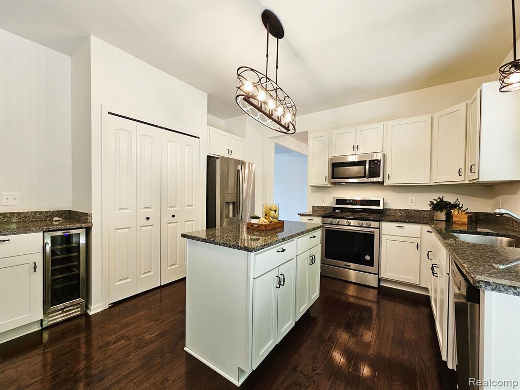 13401 STAMFORD Road, Belleville, MI 48111 — Photo 11