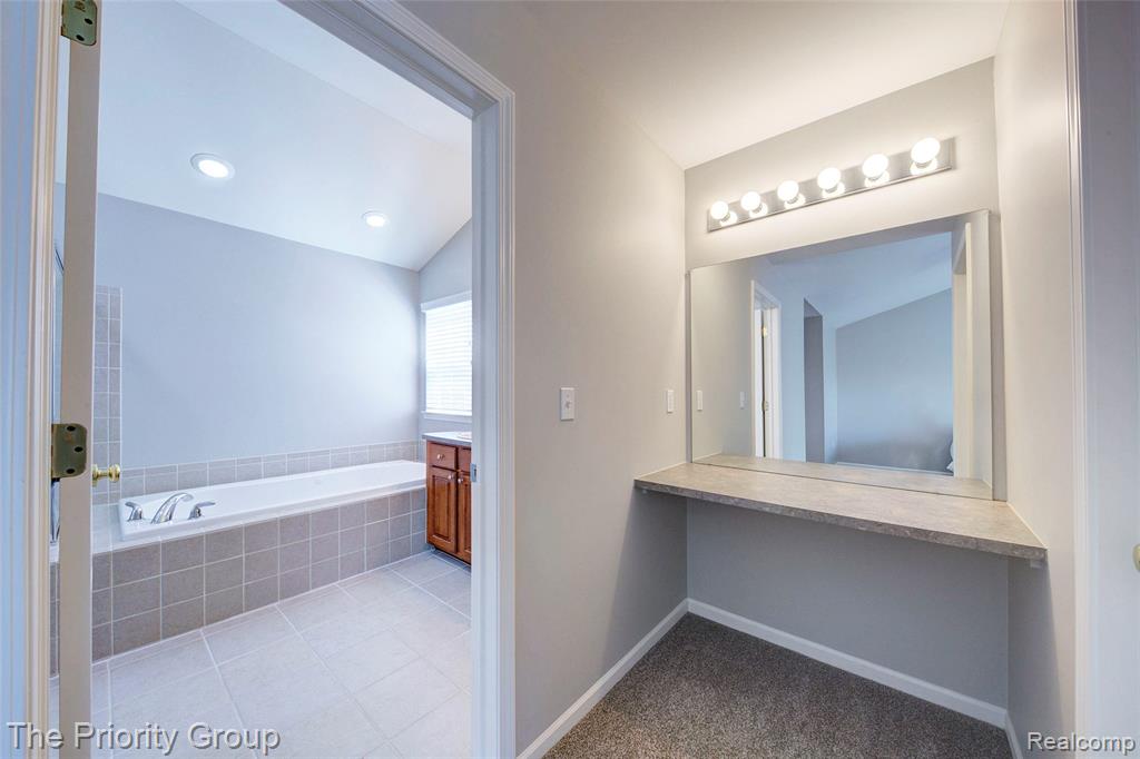 6083 Village Court, Clarkston, MI — Photo 48