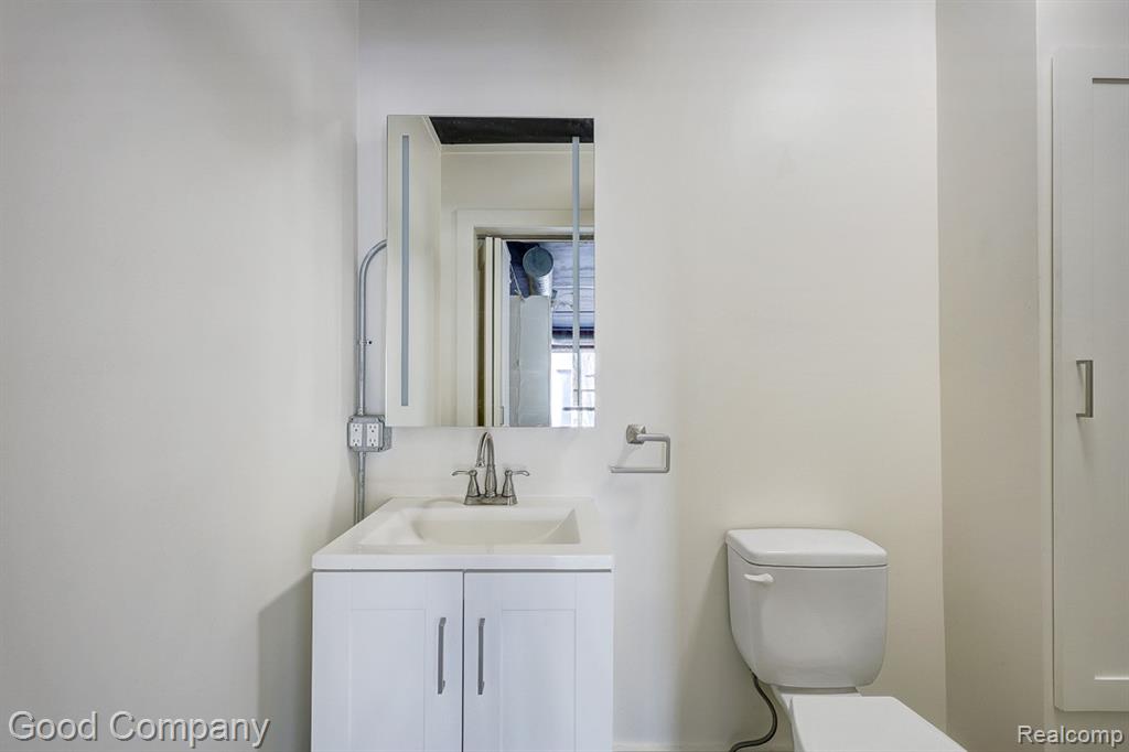 98 N Gratiot Avenue, Mount Clemens, MI 48043 — Photo 39