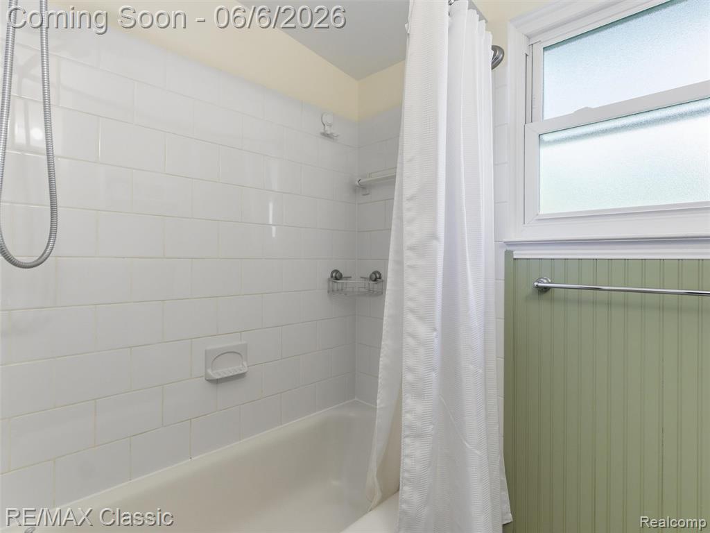 41020 Greenbriar Lane, Plymouth, MI 48170 — Photo 23