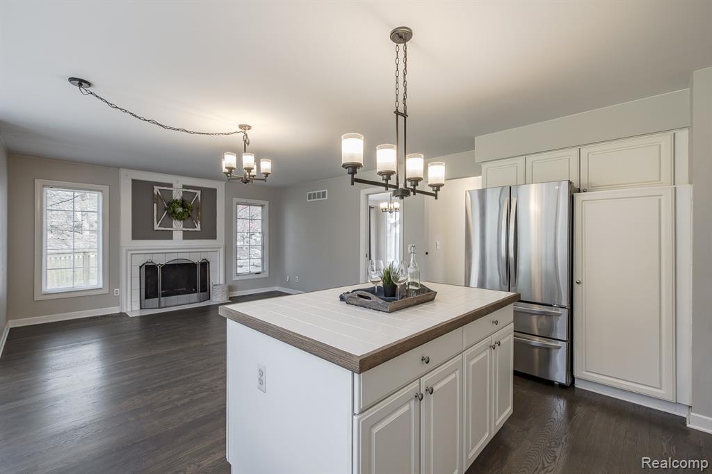 6351 Cherry Tree Court, Rochester Hills, MI 48306 — Photo 24