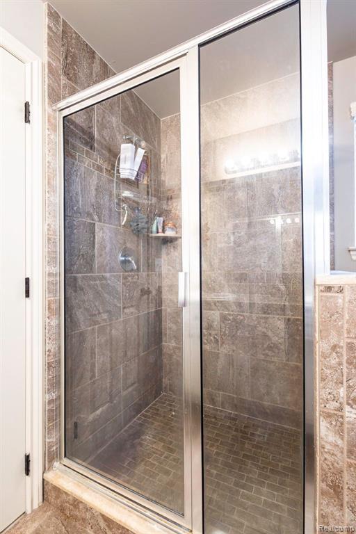 5687 GREGORY Drive, Utica, MI 48317 — Photo 20
