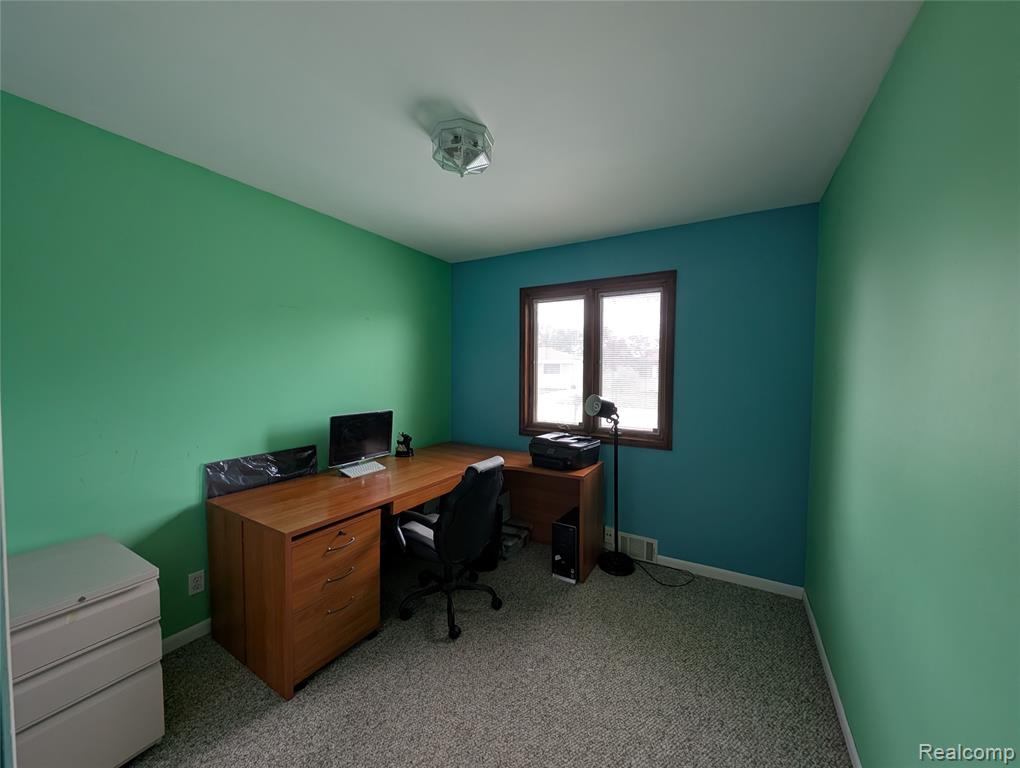 16318 Wellington Avenue, Roseville, MI 48066 — Photo 23