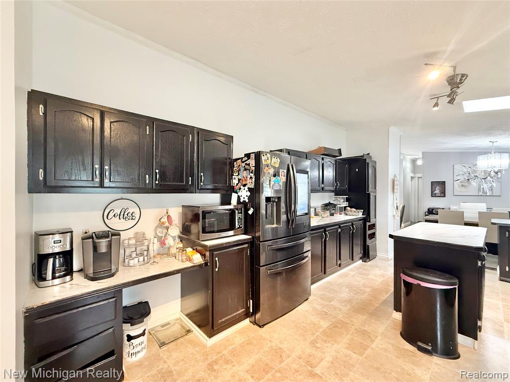 2245 Webber Avenue, Burton, MI 48529 — Photo 11