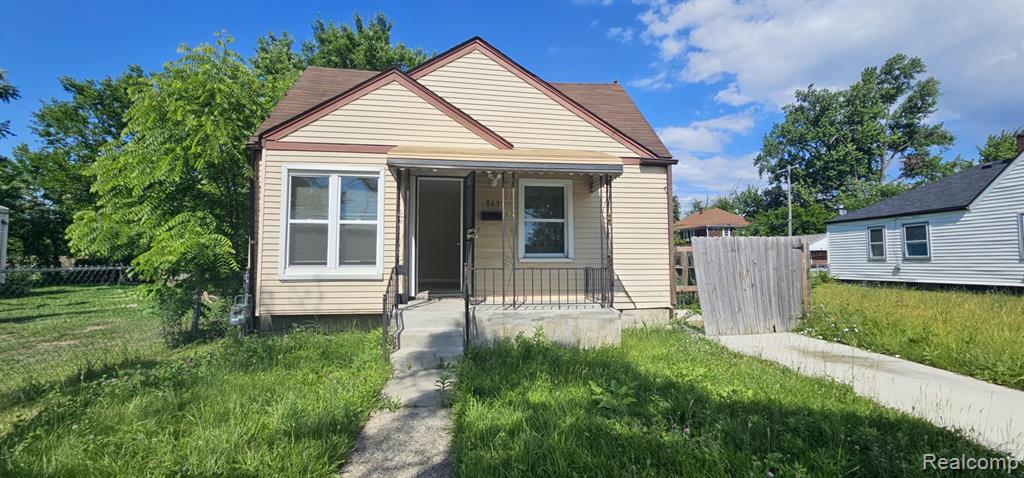 8095 Roselawn Street, Detroit, MI 48204 — front exterior