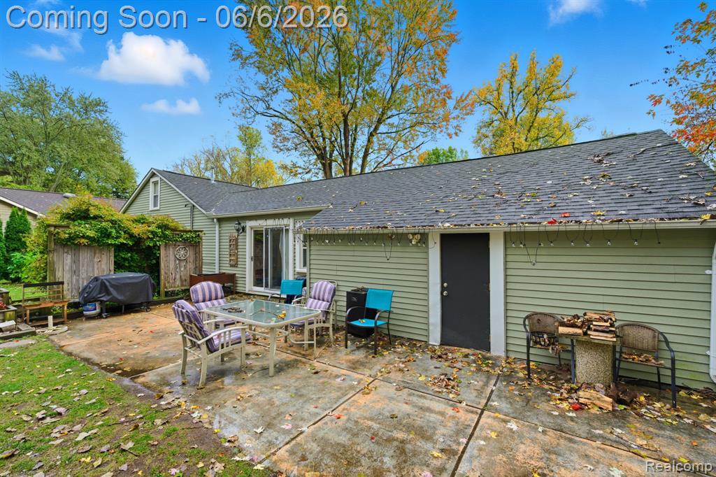 8749 Pacton Drive, Shelby Twp, MI 48317 — Photo 23