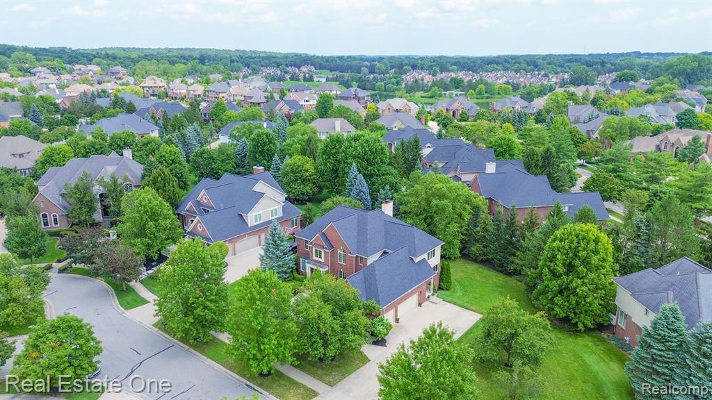 18090 Peninsula Way, Northville, MI 48168 — Photo 13