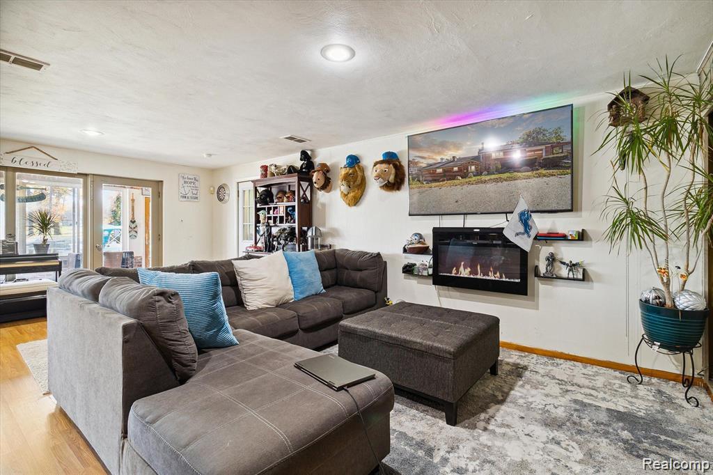 6003 Rolton Court, Waterford, MI 48329 — Photo 12
