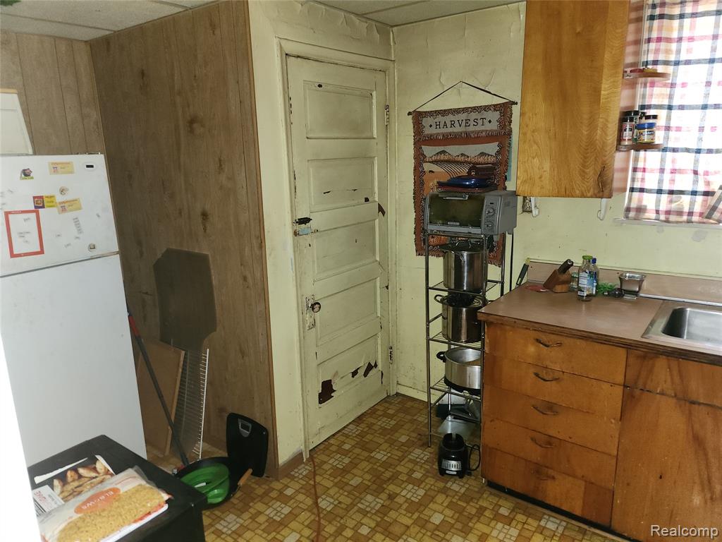 585 Owen Street, Detroit, MI 48202 — Photo 24