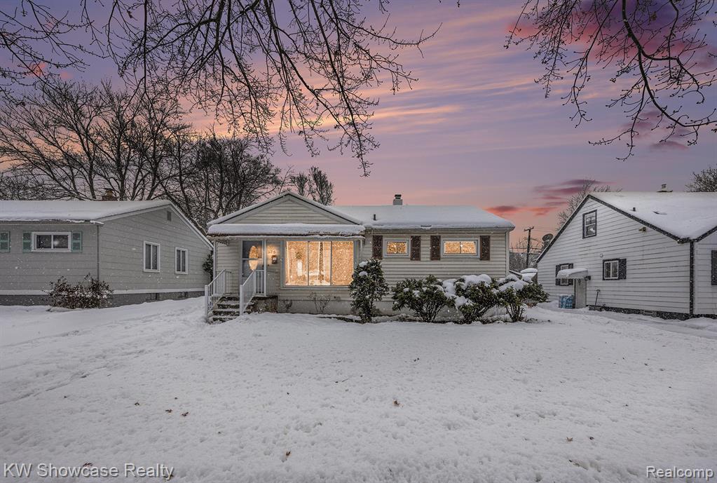 575 4th Avenue, Pontiac, MI 48340 — front exterior